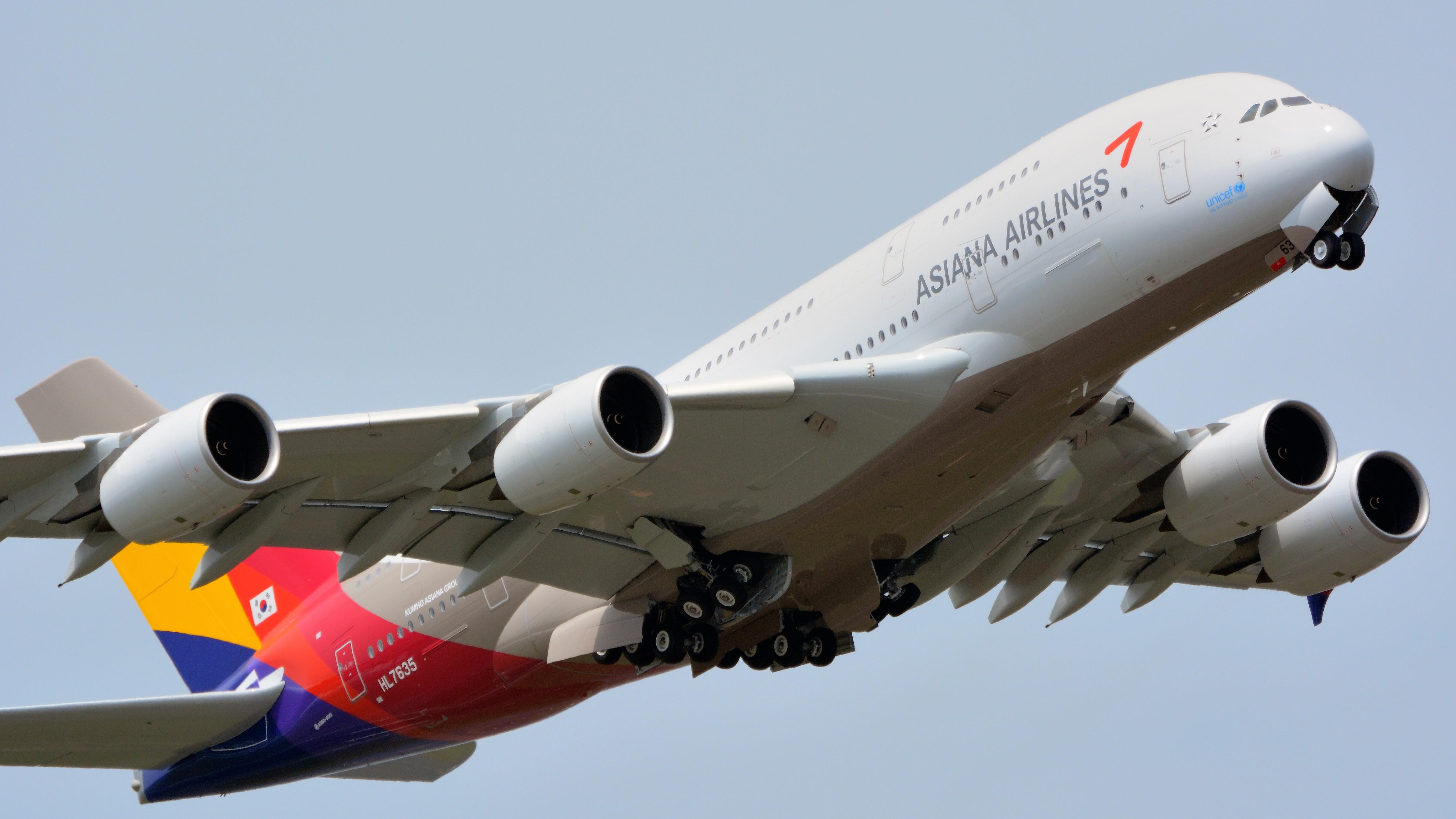 Asiana Airlines A380-800